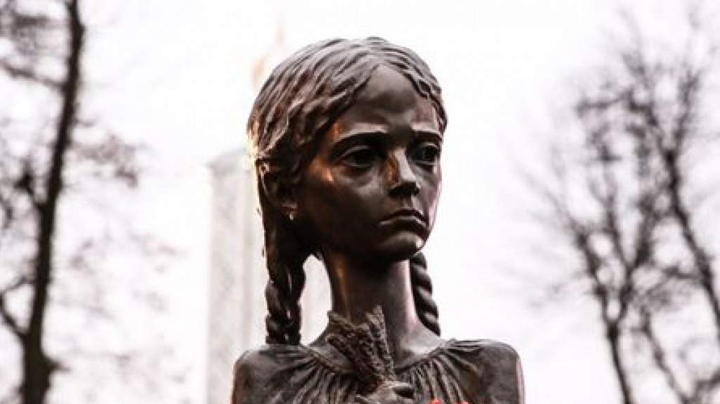 Україна у жалобі: День пам'яті жертв голодоморів